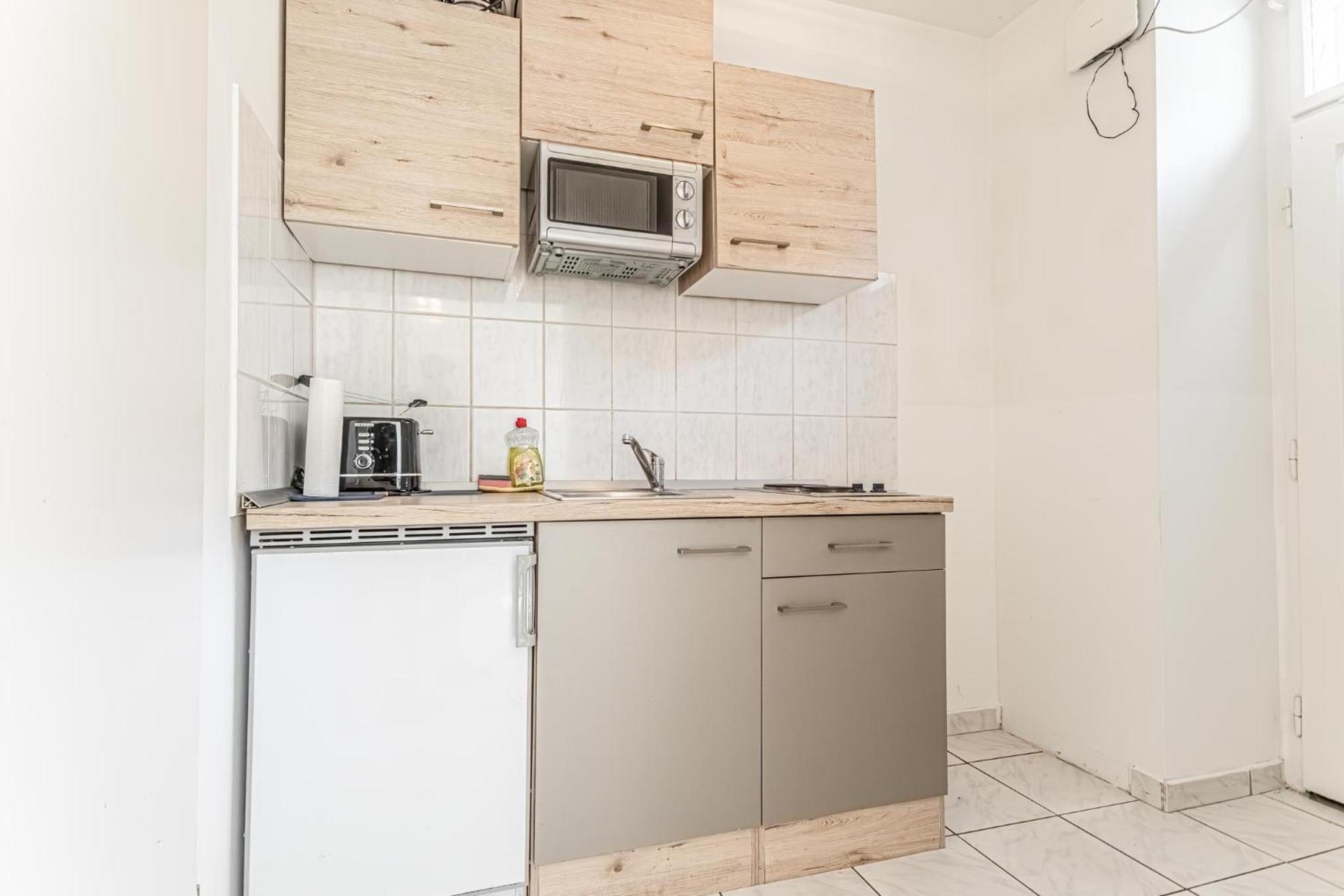 City Vibes: 1Br Apt, 10 Min To Westbahnhof Виена Екстериор снимка